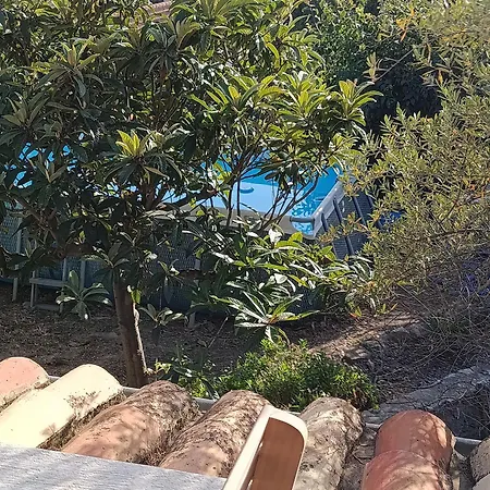 Climatisé Avec Piscine Sur Les Hauteurs De Hébergement de vacances